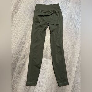LULULEMON Green Pant Seamless Leggings Size 8